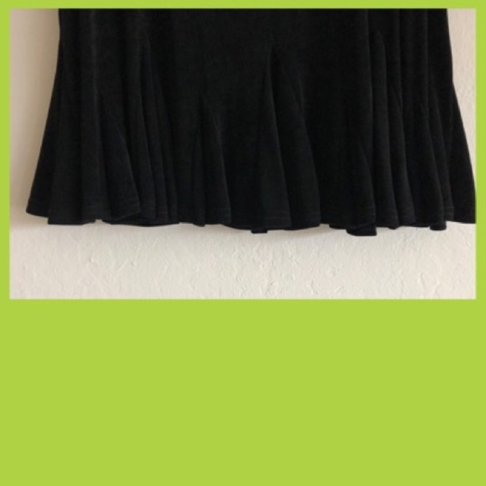 Women’s 3 piece Skirt set  Price Drop! - Picture 7 of 7